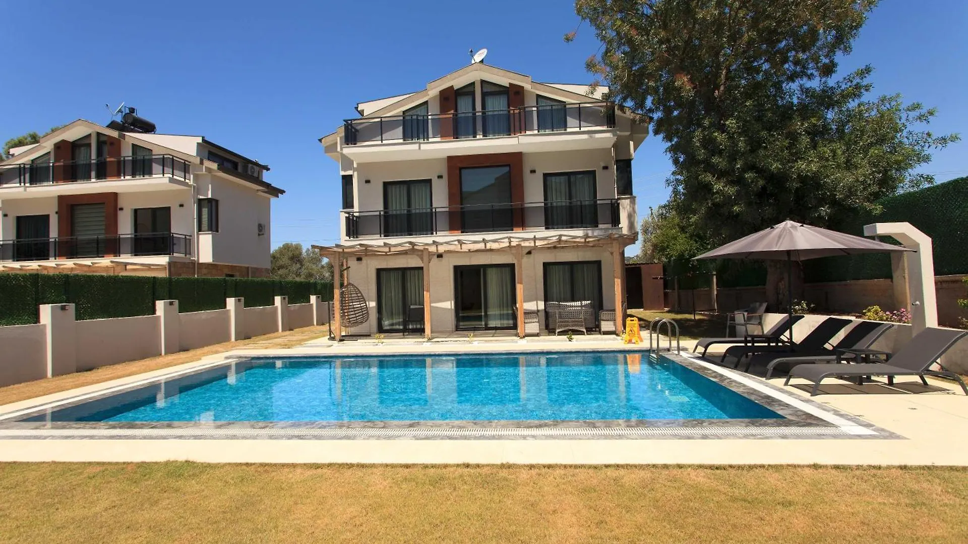 Cesur Villa location